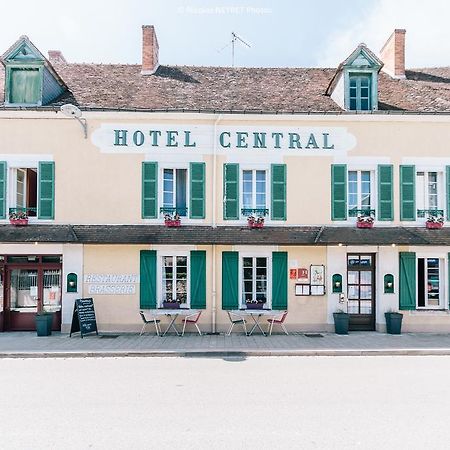 Hotel Le Central Boussac  Exteriör bild