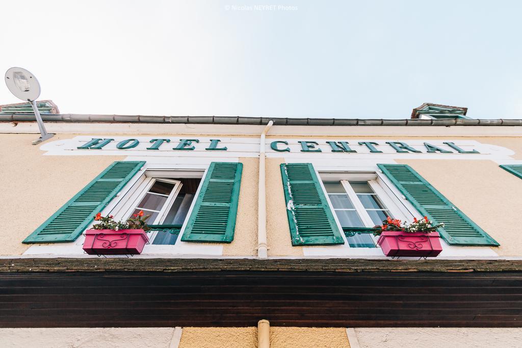 Hotel Le Central Boussac  Exteriör bild